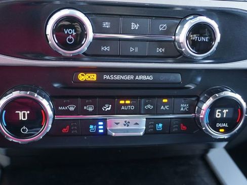 Certified 2022 Ford F250 Lariat w/ Black Appearance Package image 22