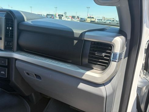 Used 2025 Ford F250 XLT AWD/4WD image 42