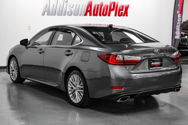 Used 2016 Lexus ES 350 w/ Ultra Luxury Package FWD image 12