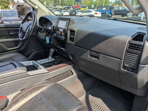 Used 2015 Nissan Titan SL w/ SL Moonroof Package AWD/4WD image 37