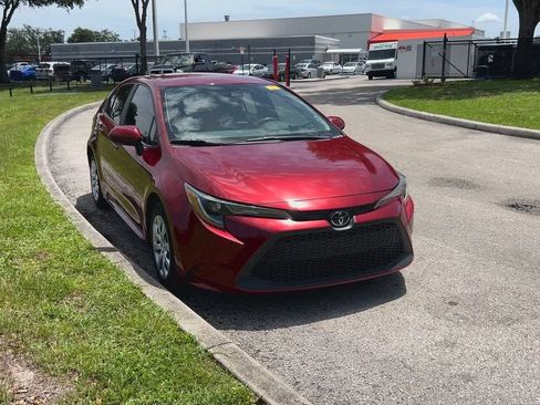 Certified 2022 Toyota Corolla LE FWD image 3