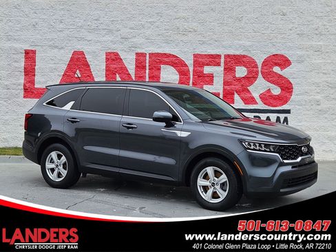 Used 2021 Kia Sorento LX image 1
