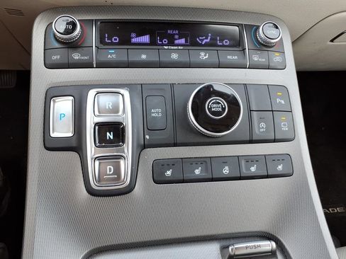 Certified 2022 Hyundai Palisade Calligraphy FWD image 24
