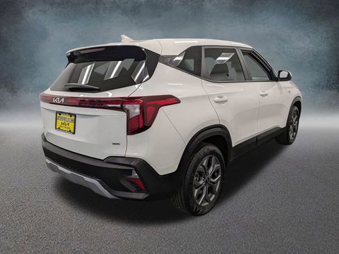 Certified 2025 Kia Seltos LX AWD/4WD image 4