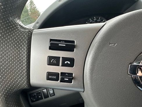 Used 2019 Nissan Frontier SV image 25