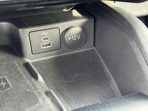 Used 2025 Ford Escape Platinum w/ Premium Technology Package image 22