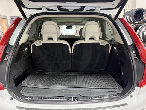 Used 2023 Volvo XC90 B5 Plus w/ Protection Package Premier image 27