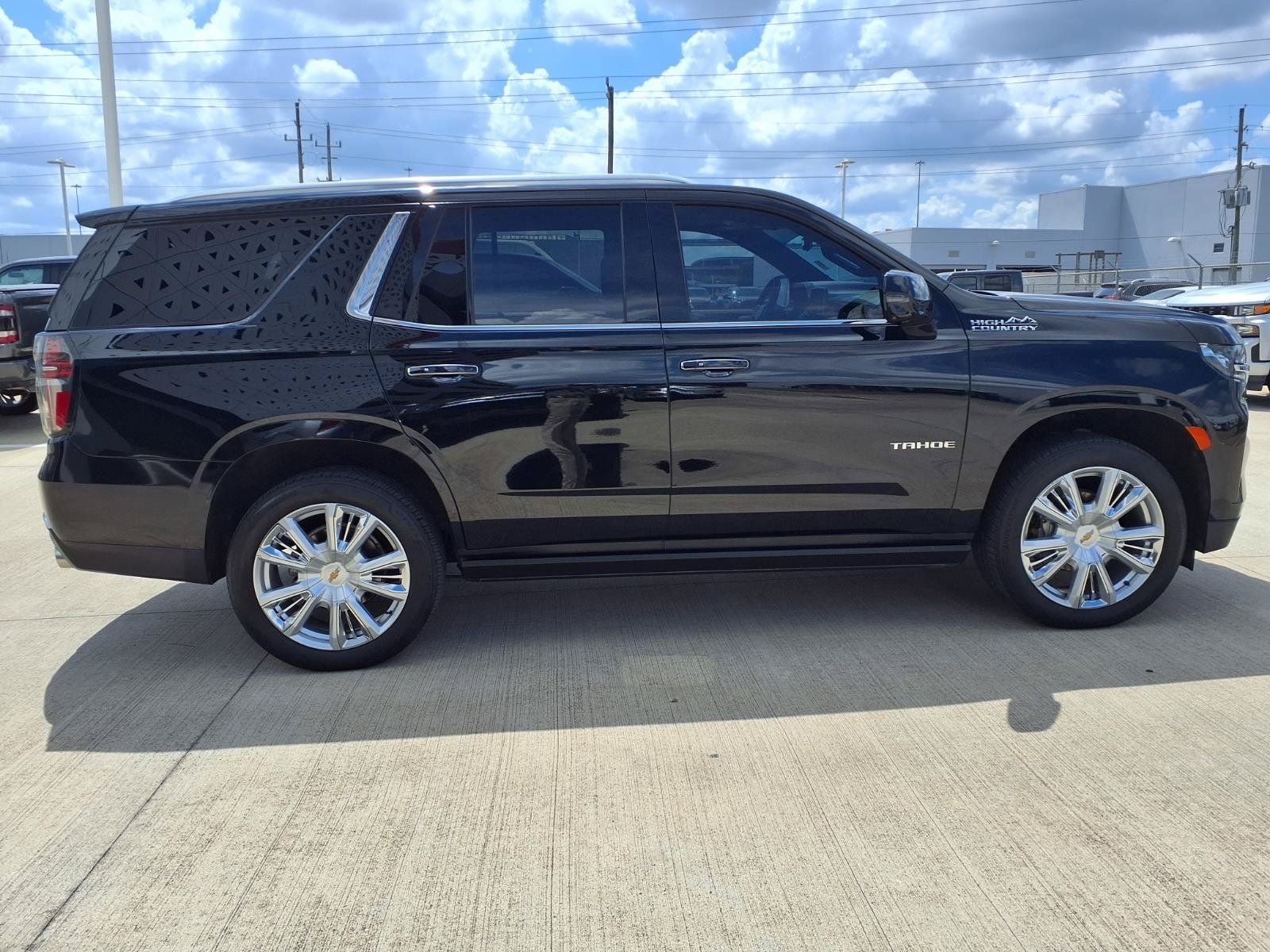 Used 2024 Chevrolet Tahoe High Country RWD image 33