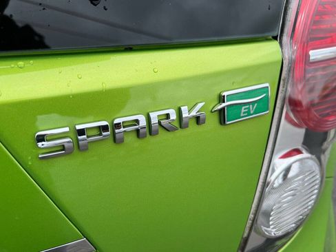 Used 2015 Chevrolet Spark LT image 51