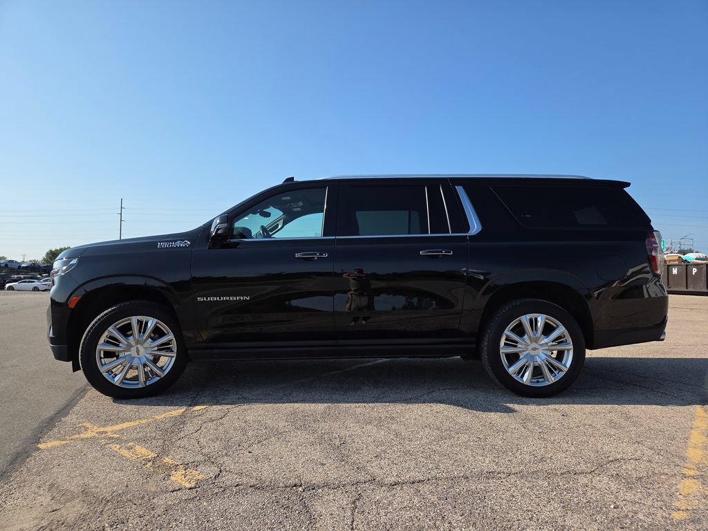 Used 2021 Chevrolet Suburban High Country w/ Premium Package AWD/4WD image 24