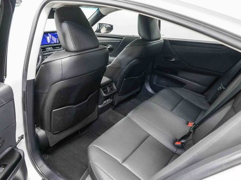 Used 2023 Lexus ES 350 w/ Premium Package FWD image 19