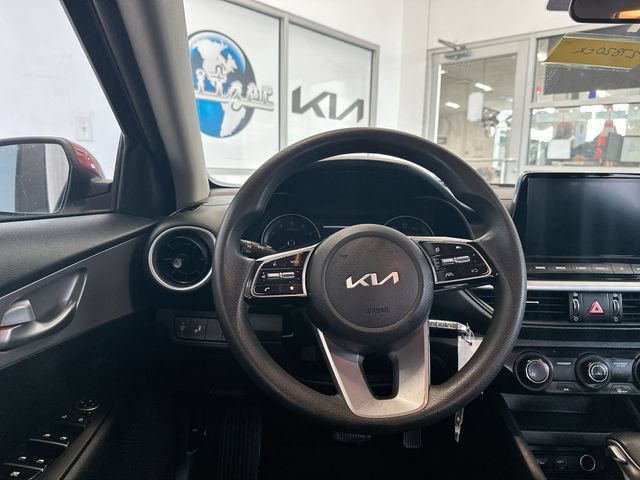 Certified 2023 Kia Forte LXS w/ LXS Technology Package FWD image 13