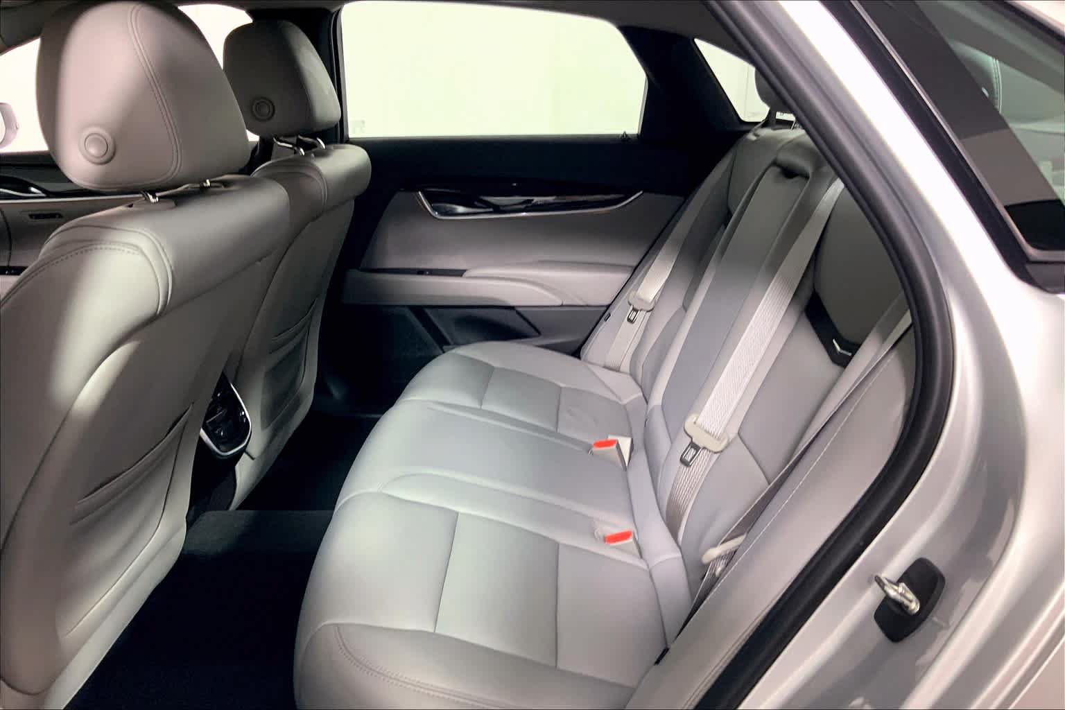 Used 2016 Cadillac XTS Luxury w/ Driver Awareness Package FWD image 19