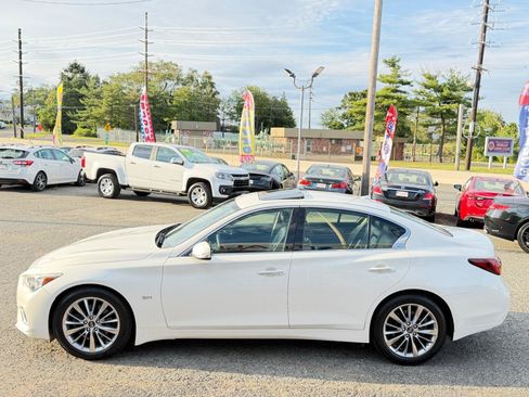 Used 2018 INFINITI Q50 Luxe w/ Essential Package (3.0T Luxe) AWD/4WD image 6