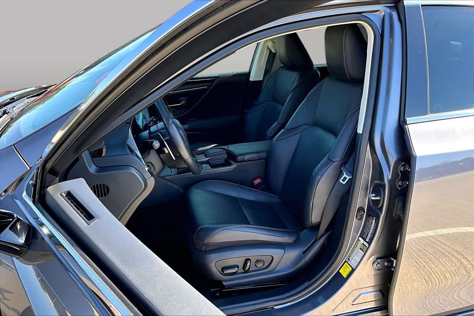 Used 2020 Lexus ES 350 w/ Premium Package FWD image 8