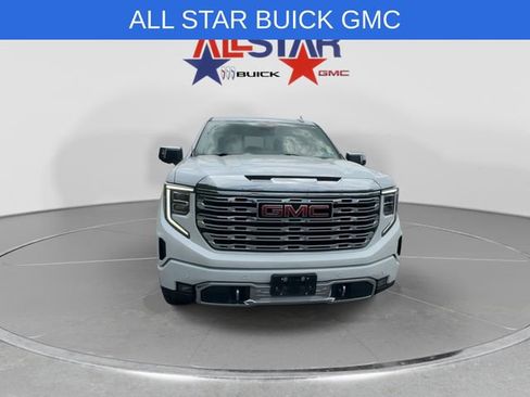 Used 2023 GMC Sierra 1500 Denali AWD/4WD image 2