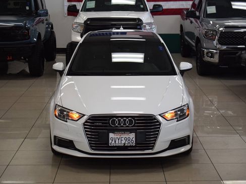 Used 2017 Audi A3 e-tron Premium image 8