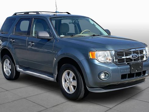 Used 2012 Ford Escape XLT image 2