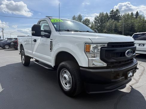 Used 2022 Ford F250 XL w/ Power Equipment Group AWD/4WD image 3