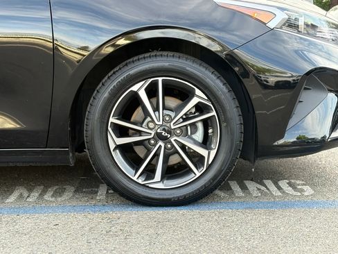 Used 2023 Kia Forte LXS w/ LXS Technology Package image 28