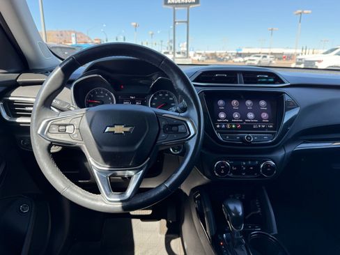 Certified 2023 Chevrolet TrailBlazer LT w/ Sun and Liftgate Package image 16