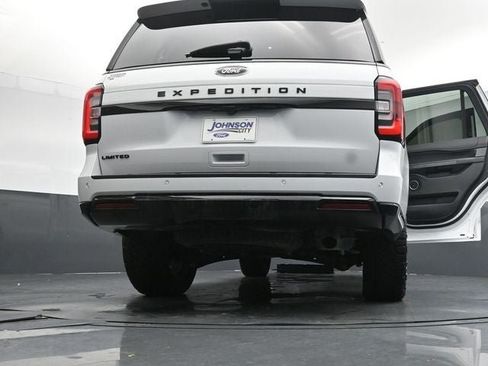 Used 2022 Ford Expedition Limited AWD/4WD image 40