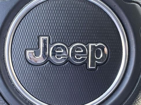 Used 2022 Jeep Wrangler Unlimited Sport AWD/4WD image 30