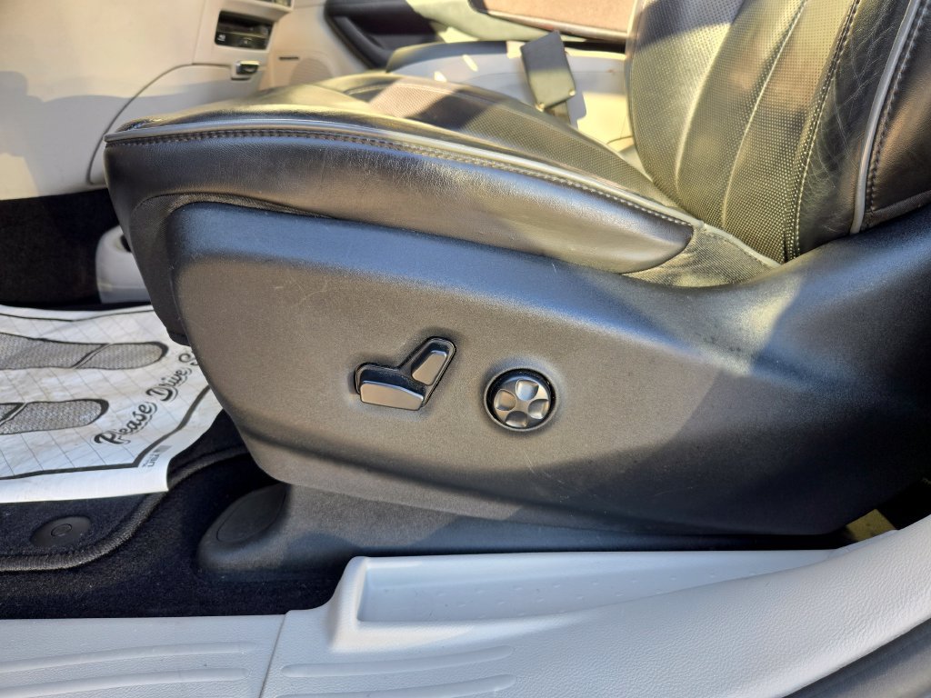 Used 2017 Chrysler Pacifica Limited FWD image 15