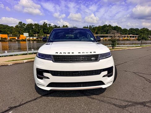 Used 2025 Land Rover Range Rover Sport Dynamic SE AWD/4WD image 3