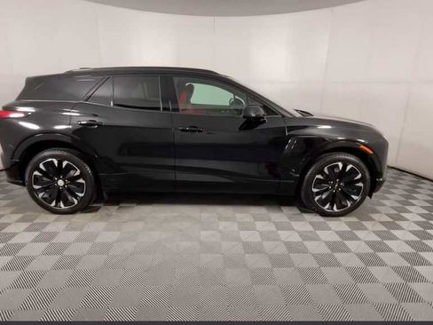 New 2025 Chevrolet Blazer EV RS image 19