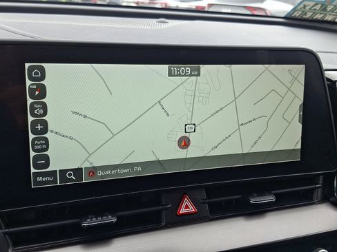 Used 2023 Kia Sportage EX image 16