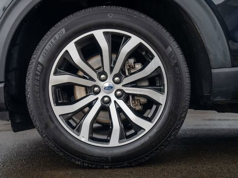 Used 2025 Ford Explorer ST-Line image 2