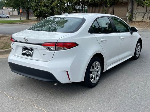Used 2024 Toyota Corolla LE FWD image 7