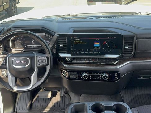 Used 2024 GMC Sierra 3500 SLE w/ SLE Value Package AWD/4WD image 17