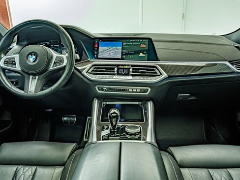 Used 2023 BMW X6 M50i AWD/4WD image 29