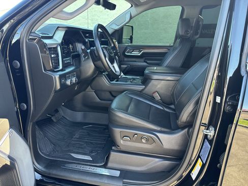 Used 2024 GMC Sierra 2500 Denali w/ Technology Package AWD/4WD image 8