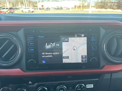 Used 2017 Toyota Tacoma TRD Off-Road w/ Tow Package image 25