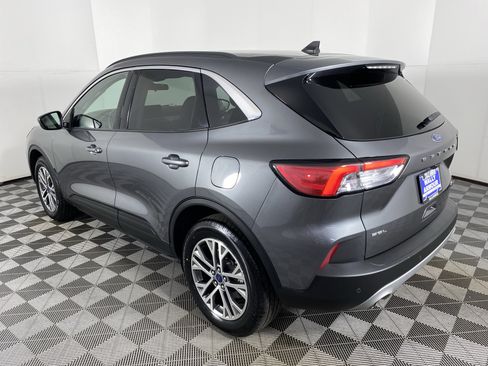 Used 2022 Ford Escape SEL image 9