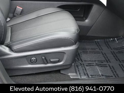 Certified 2026 INFINITI QX60 Luxe w/ Cargo Package AWD/4WD image 7