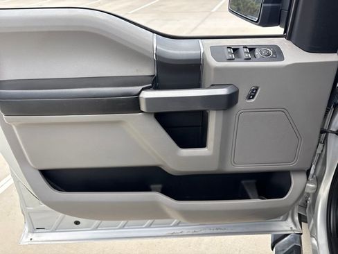 Used 2015 Ford F150 XLT w/ Equipment Group 302A Luxury image 15