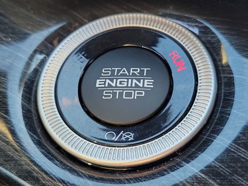 Used 2024 Jeep Grand Cherokee Trailhawk w/ Advanced Protech Group II image 32