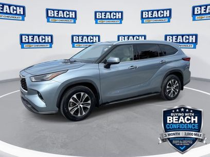 Used 2022 Toyota Highlander XLE