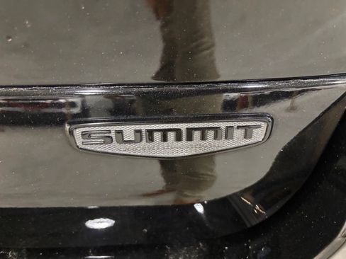 Used 2023 Jeep Grand Cherokee L Summit AWD/4WD image 6