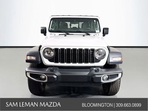 Used 2024 Jeep Gladiator Sport image 6