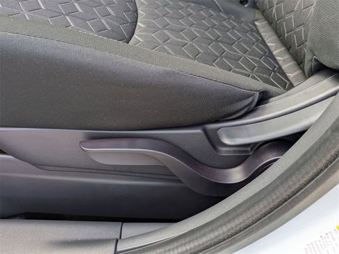 New 2025 Mitsubishi Outlander Sport ES image 13