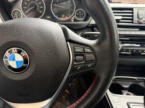 Used 2018 BMW 330i xDrive Sedan AWD/4WD image 23