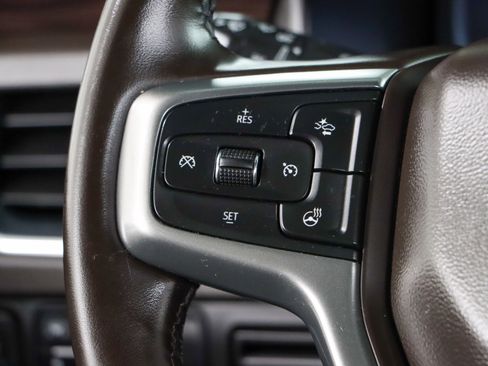 Used 2023 Chevrolet Suburban Z71 w/ Luxury Package image 14