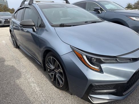 Used 2020 Toyota Corolla SE image 2
