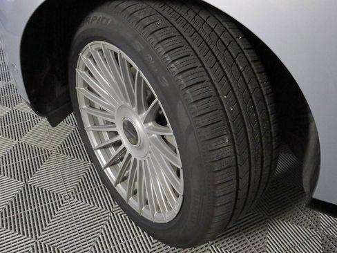 Used 2023 Land Rover Range Rover SE image 48