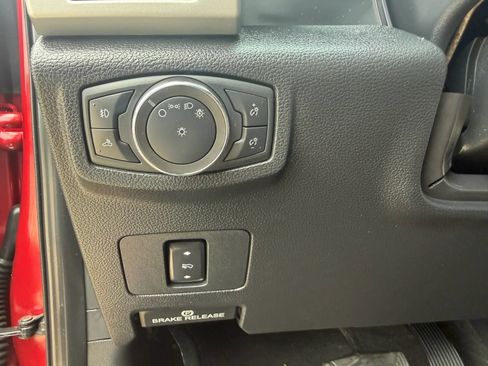 Used 2019 Ford F250 Lariat w/ Chrome Package AWD/4WD image 17